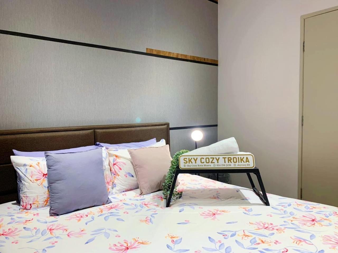 Sky Cozy Troika Residence: Pool & View * Kota Bharu